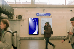 Фотография рекламного носителя, тип: Видеоэкран, адрес: Станция метро «Лесная», линия Кировско-Выборгская, Санкт-Петербург, Россия. Сторона/вариант А1 №1061545