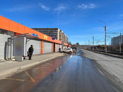 Фотография рекламного носителя, тип: Остановка 1.8x1.2, адрес: Камышинская ул., д.19, Ульяновск, Ульяновская область, Россия. Сторона Б №1027878