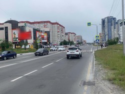 Фотография рекламного носителя, тип: Билборд 3x6, адрес: Игоря Киртбая ул., д.10/1, Сургут, Ханты-Мансийский автономный округ – Югра, Россия. Сторона Б №440186