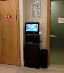 Фотография рекламного носителя, тип: Видеоэкран, адрес: Фитнес-центр «Онегинъ Полянка», Малая Полянка ул., д.2, Москва, Россия. Сторона/вариант 1 №980378