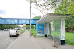 Фотография рекламного носителя, тип: Остановка 1.8x1.2, адрес: Энтузиастов ш., д.88, Москва, Россия. Сторона А №955963