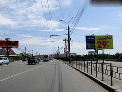 Фотография рекламного носителя, тип: Билборд 3x6, адрес: Гагарина ул. Х Бударина ул., Комсомольский мост, Омск, Омская область, Россия. Сторона А №197613