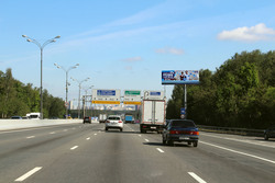 Фотография рекламного носителя, тип: Суперсайт 4x12, адрес: МКАД, 58 920м, Москва, Россия. Сторона А №451850