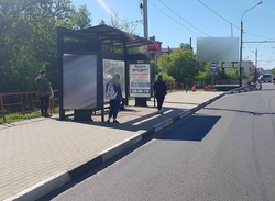 Фотография рекламного носителя, тип: Остановка 1.8x1.2, адрес: Московский пр-т., д.13, ост. Б.Федоровская, Ярославль, Ярославская область, Россия. Сторона А3 №1377661