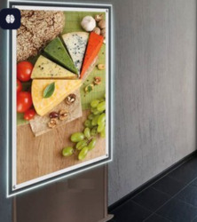 Фотография рекламного носителя, тип: Лайтбокс, адрес: Бизнес-центр «Каретный двор», Моховая ул., д.37, лит.Л, Санкт-Петербург, Россия. Сторона/вариант №1393408