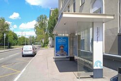 Фотография рекламного носителя, тип: Остановка 1.8x1.2, адрес: Говорова ул., ост. пр. Толбухина, Москва, Россия. Сторона А №999738