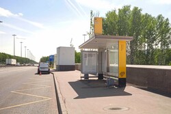 Фотография рекламного носителя, тип: Остановка 1.8x1.2, адрес: Ленинградское ш., ост. "Монгумент", поз.1, Зеленоград, Москва, Россия. Сторона А №956496