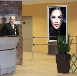 Фотография рекламного носителя, тип: Лайтбокс, адрес: Бизнес-центр «REDCadet», Красного Курсанта ул., д.25, Санкт-Петербург, Россия. Сторона/вариант №1388169